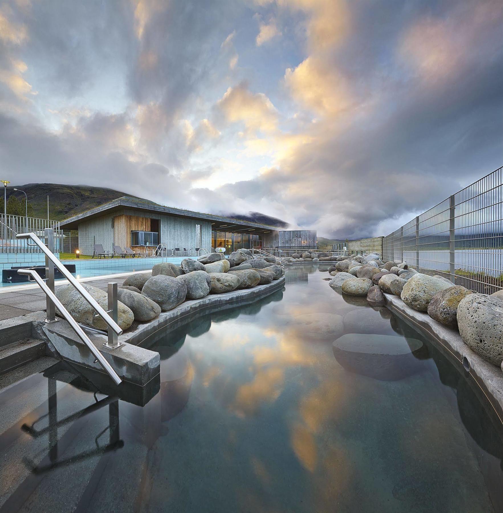 Herathskolinn Hostel Laugarvatn Exterior photo